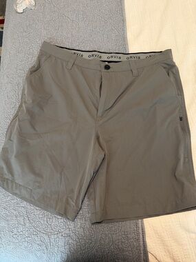Orvis Men's Gray Flat-Front Performance Shorts